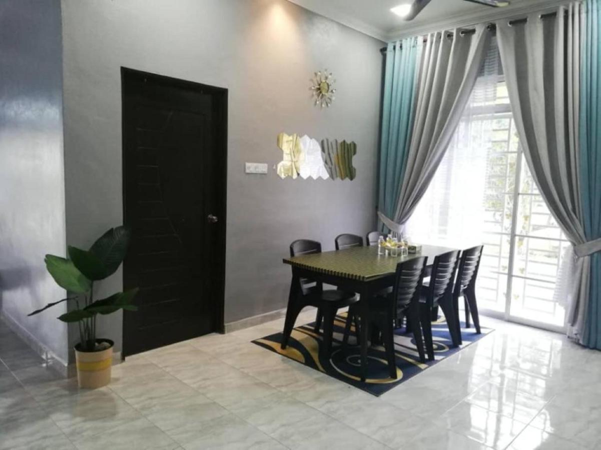 Damai D Homestay Kangar Buitenkant foto