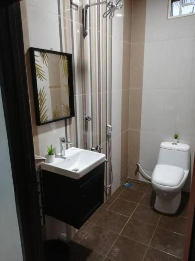 Damai D Homestay Kangar Buitenkant foto
