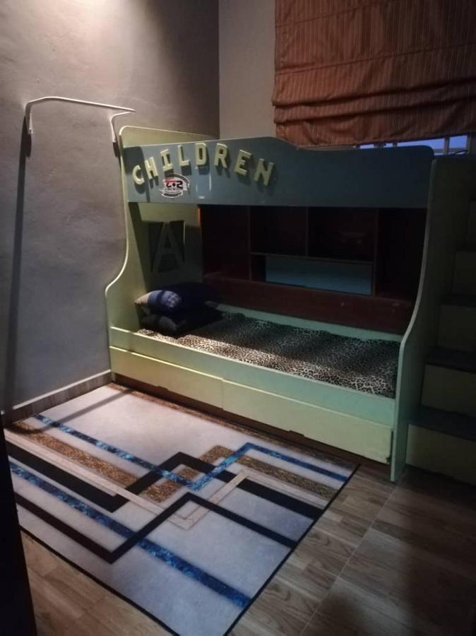 Damai D Homestay Kangar Buitenkant foto